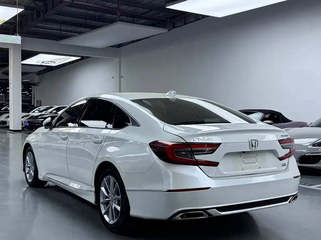 Honda Accord — миниатюра 20