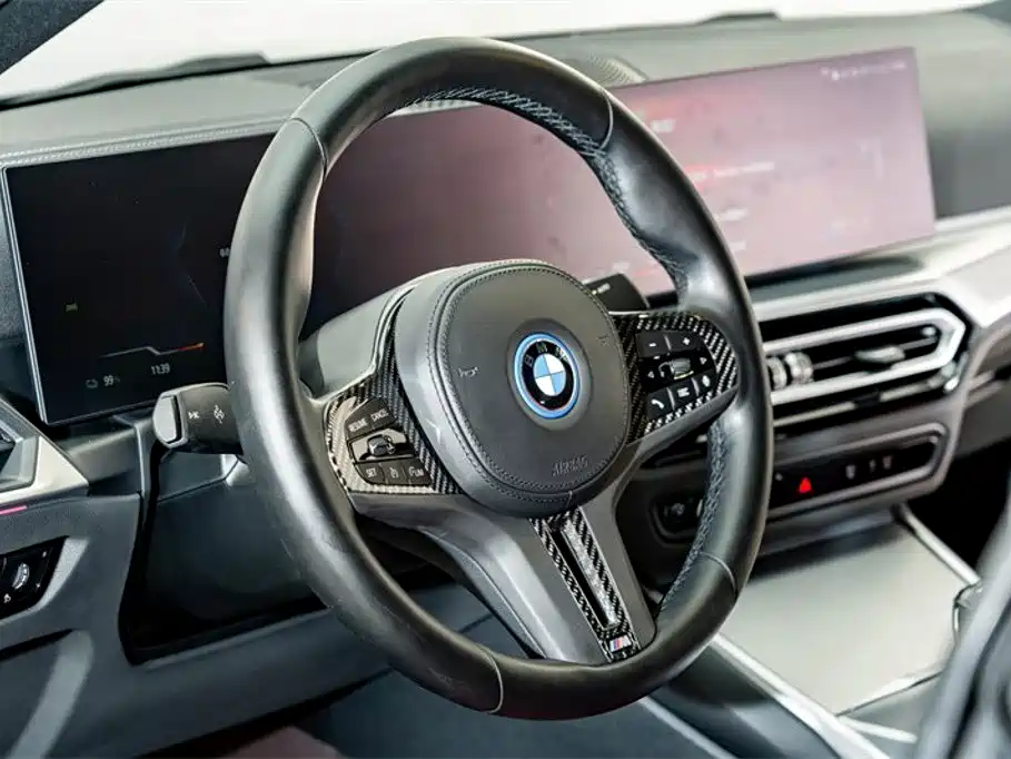 BMW i4 — миниатюра 11
