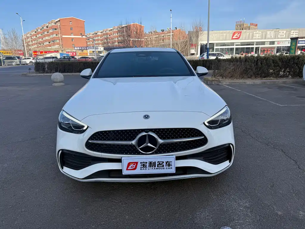 Mercedes-Benz C-Class 2024