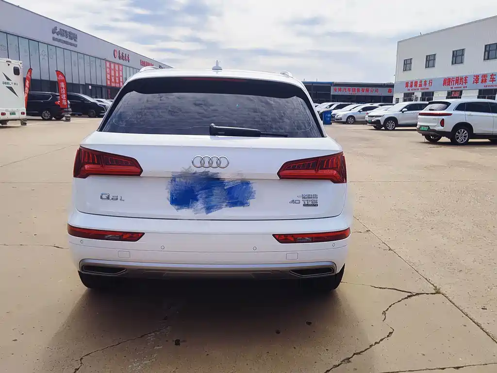 Audi Q5L — миниатюра 5