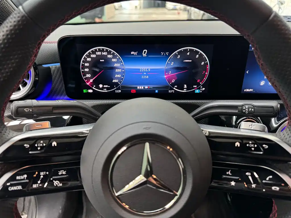 Mercedes-Benz A-Class A 2025 A 200 L Fashion