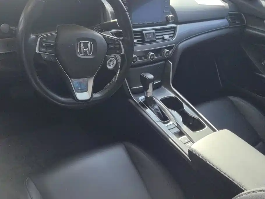 Honda Accord — миниатюра 12