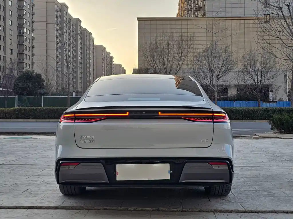 GEELY GALAXY GALAXY E8