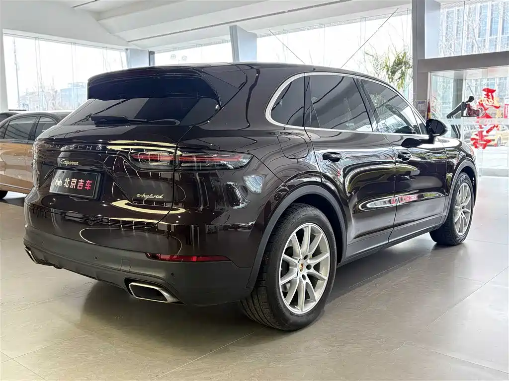 PORSCHE CAYENNE NEW ENERGY