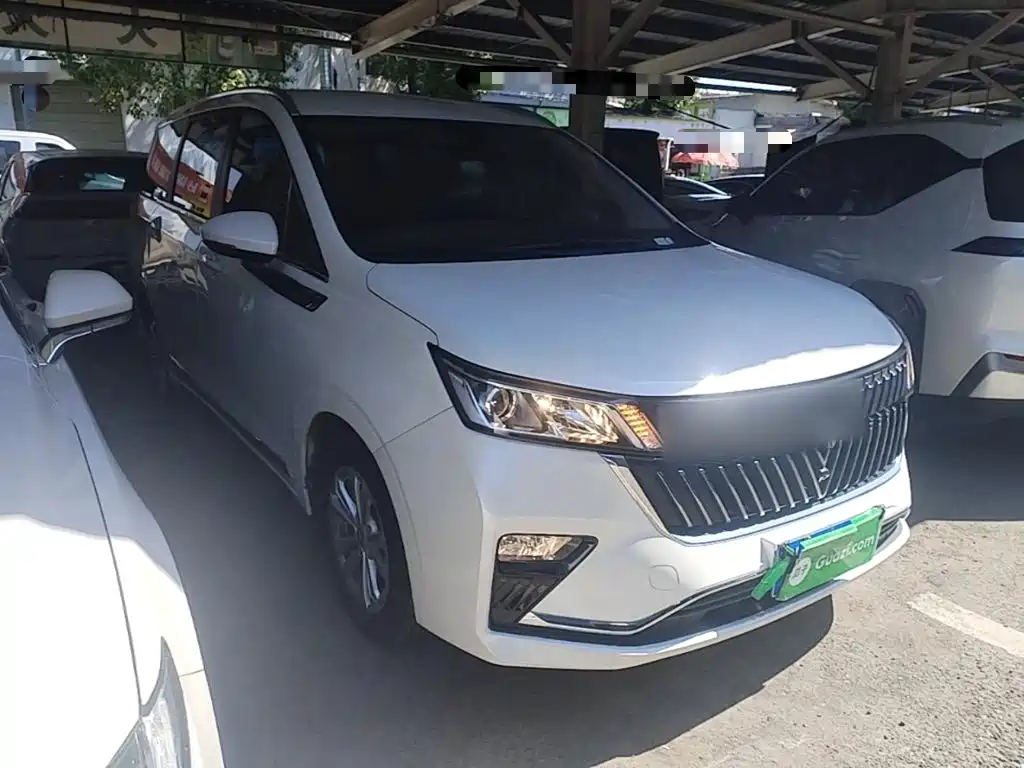 Wuling Jiachen — миниатюра 4
