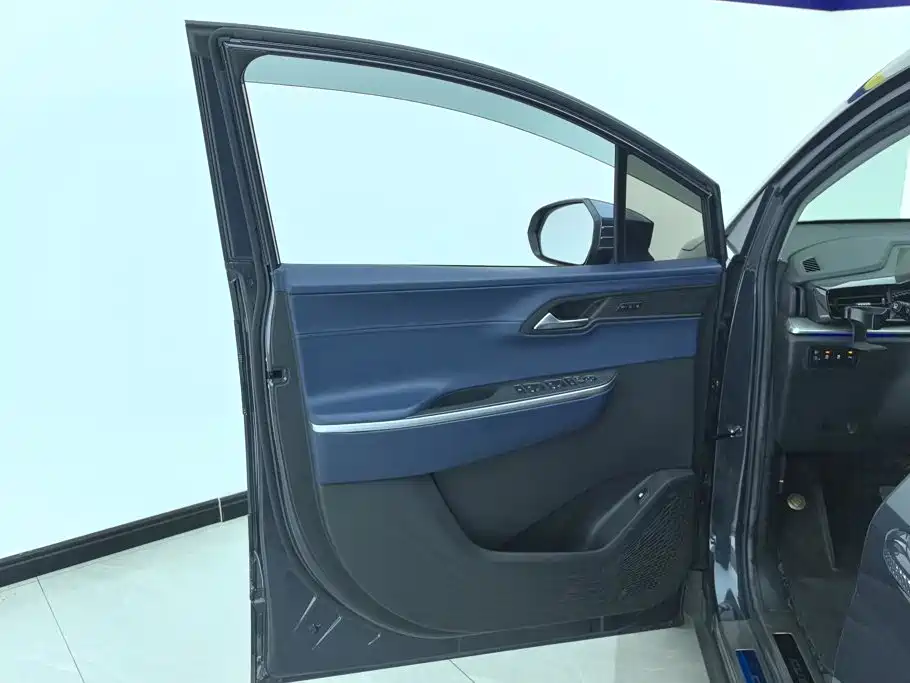 Hyundai Custo — миниатюра 7