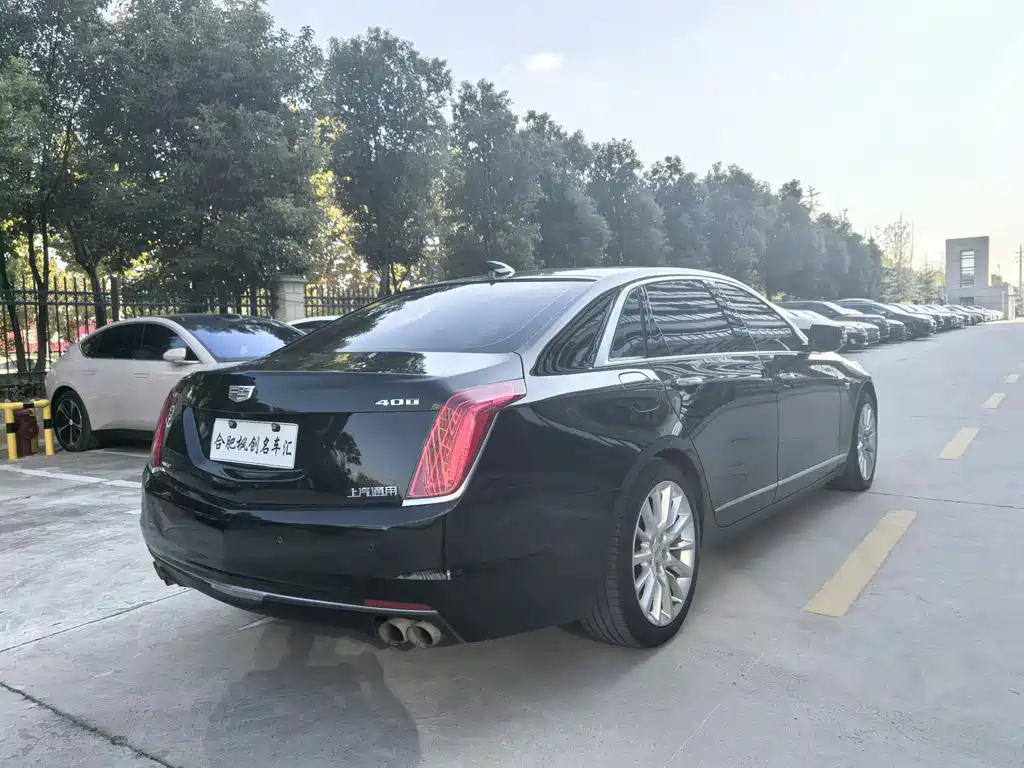 CADILLAC CT6