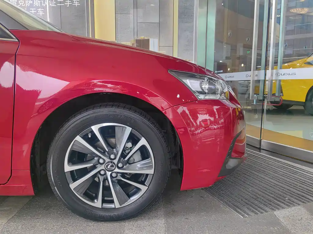 Lexus CT — миниатюра 7