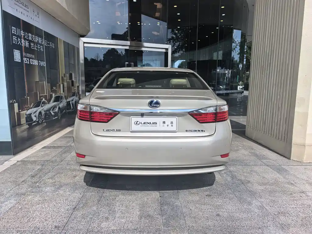 Lexus ES — миниатюра 5