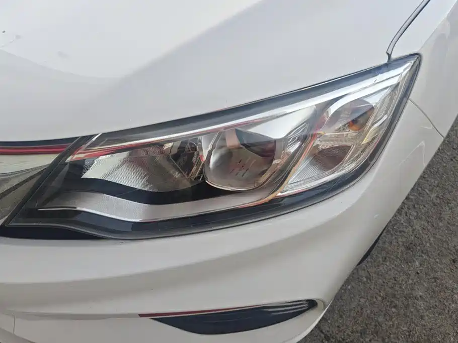 Geely Vision — миниатюра 5