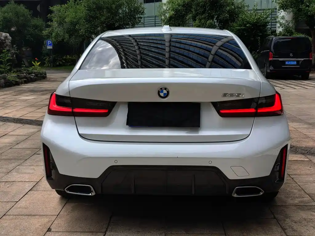 BMW 3 Series — миниатюра 8