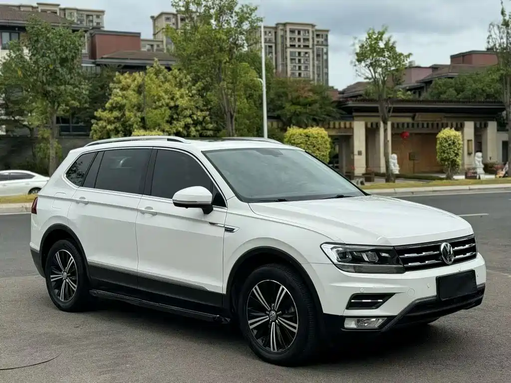 Volkswagen Tiguan L — миниатюра 3