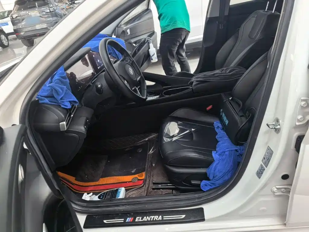 Hyundai Elantra — миниатюра 15