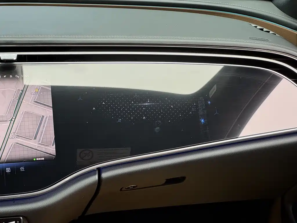 Mercedes-Benz E-Class New Energy — миниатюра 13