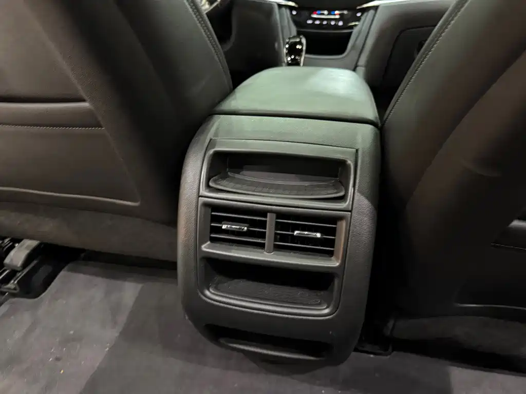 Cadillac XT5 — миниатюра 17