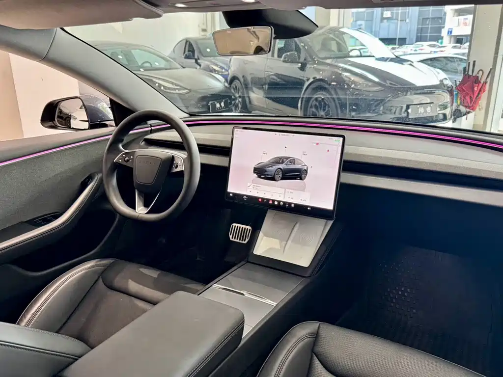 Tesla Model 3 — миниатюра 8