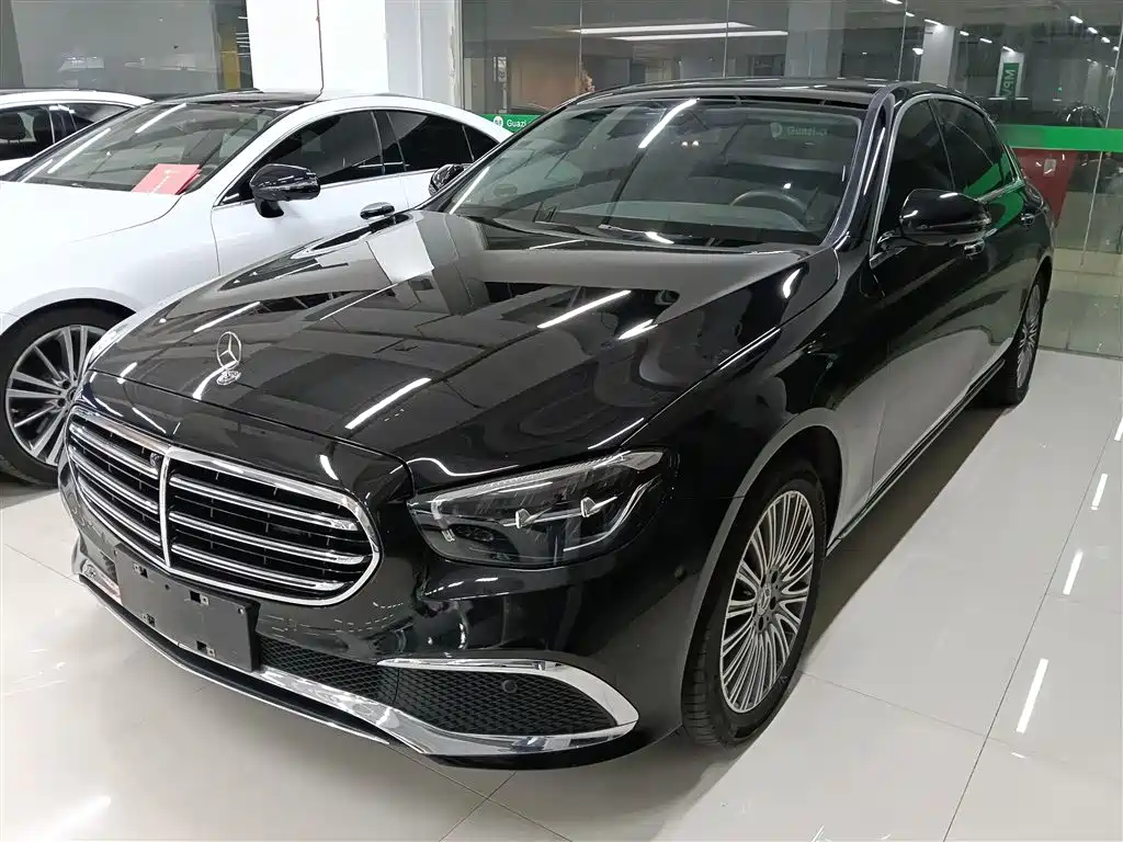 Mercedes-Benz E-Class 2022