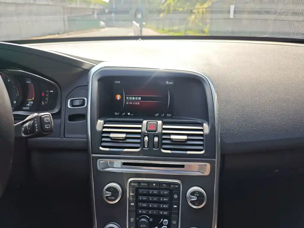 Volvo XC60 (Import) — миниатюра 12