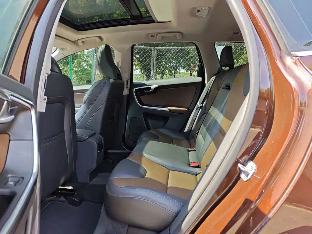 Volvo XC60 (Import) — миниатюра 6
