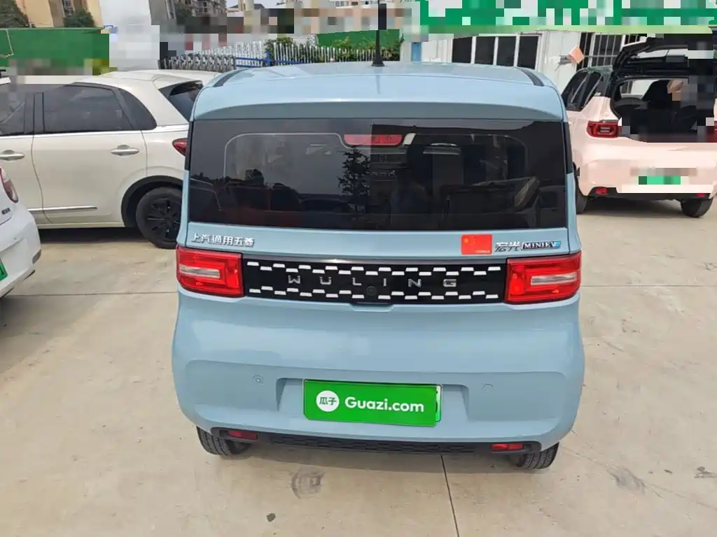 Wuling MINIEV — миниатюра 6