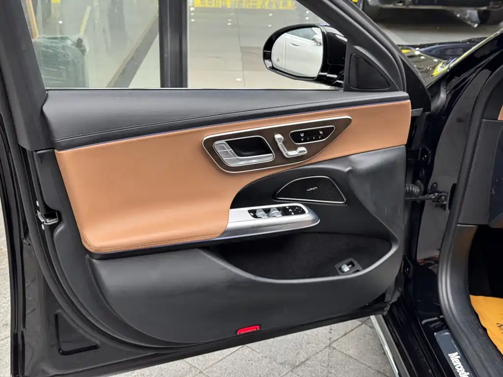 Mercedes-Benz E-Class New Energy — миниатюра 16
