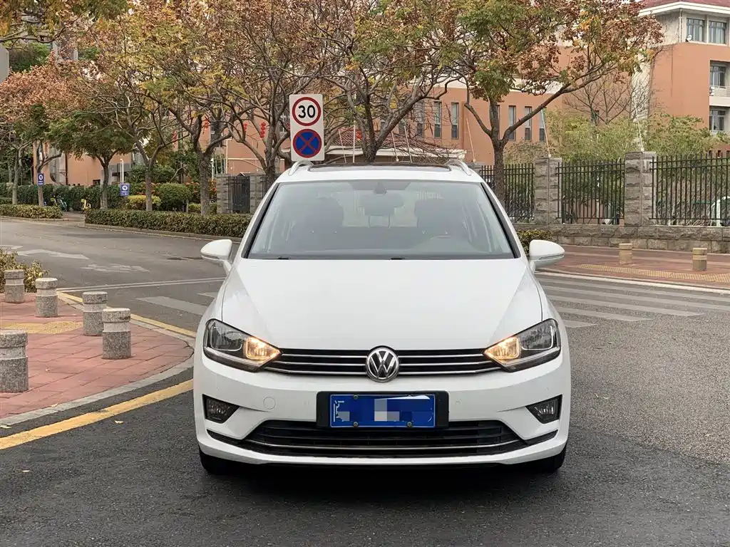 VOLKSWAGEN GOLF*JIAYU