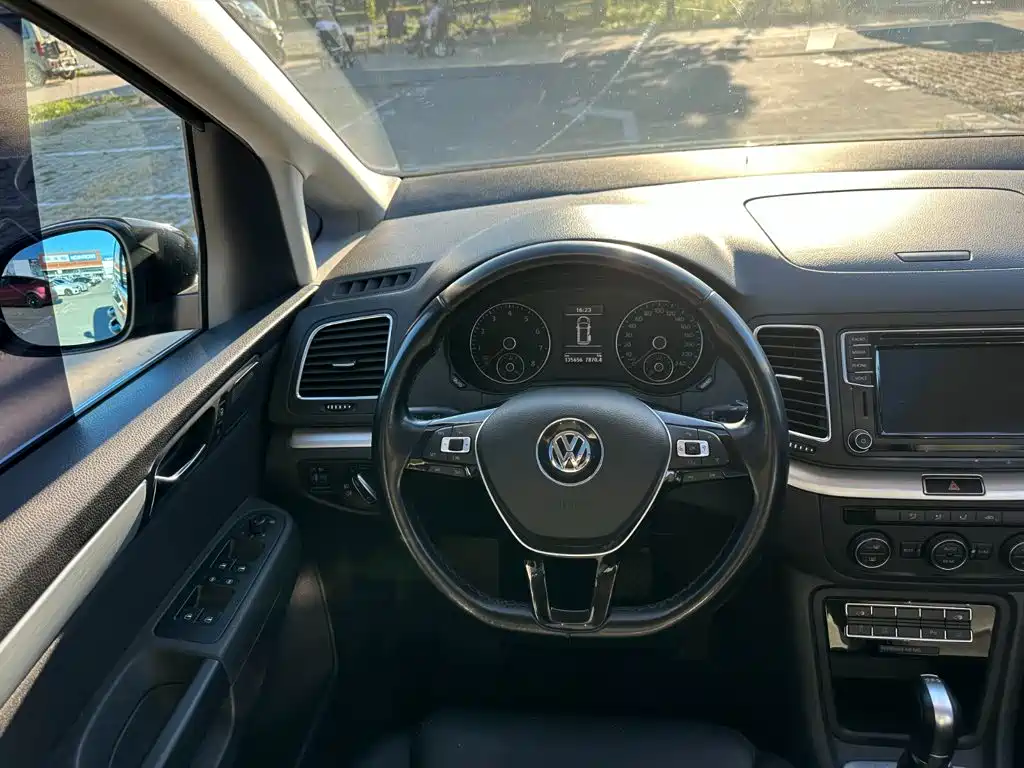 Volkswagen Sharan — миниатюра 22