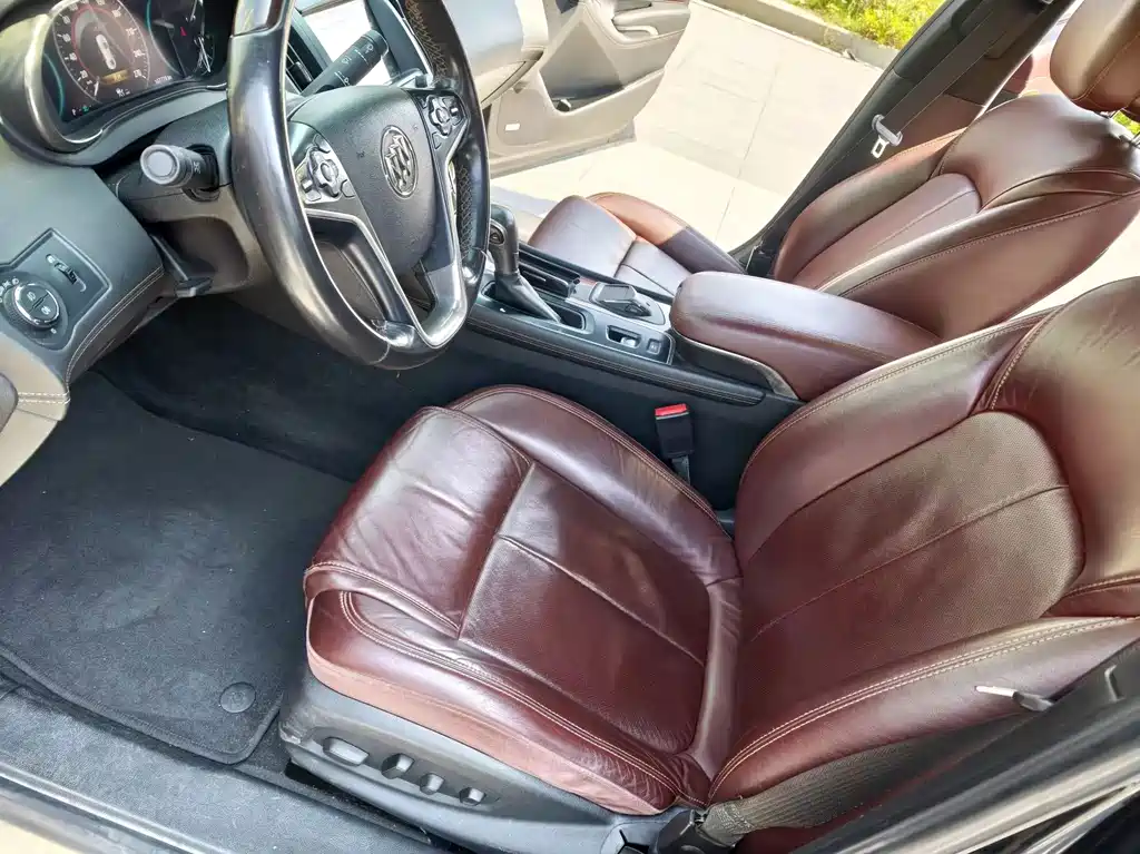Buick LaCrosse — миниатюра 7