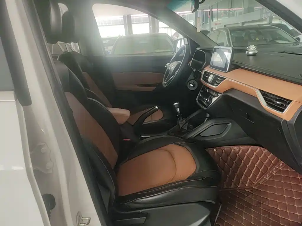 Wuling Hongguang S3 — миниатюра 25