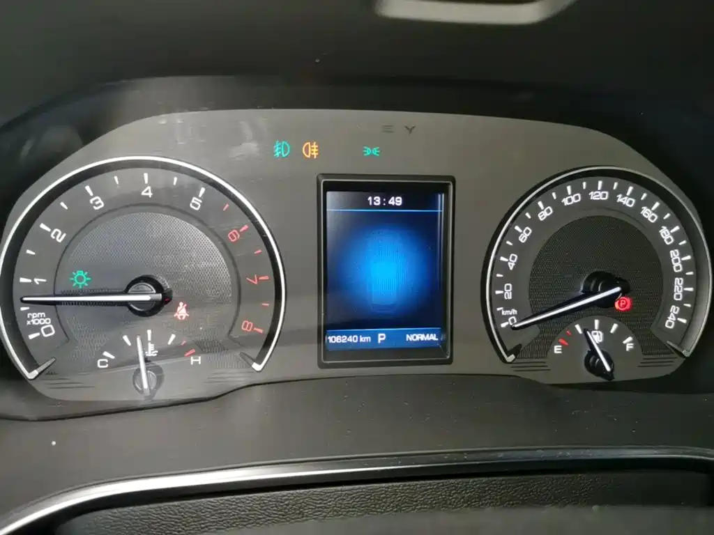 Wey Wey VV5 — миниатюра 12