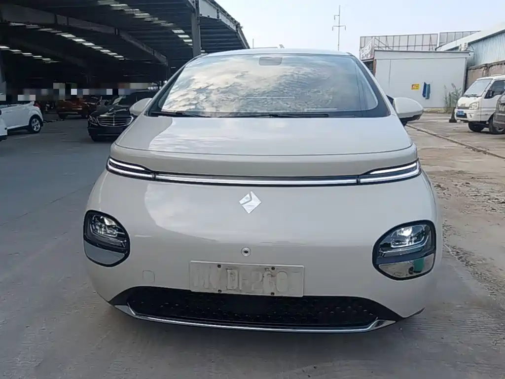 Baojun Yunduo — миниатюра 3