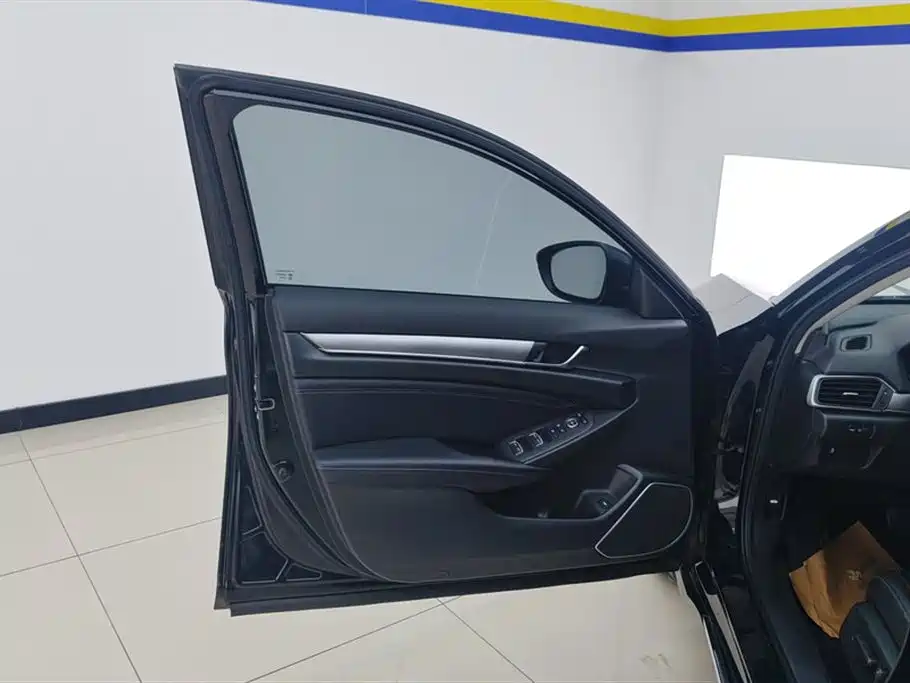 Honda Accord 2018 260TURBO Elite V