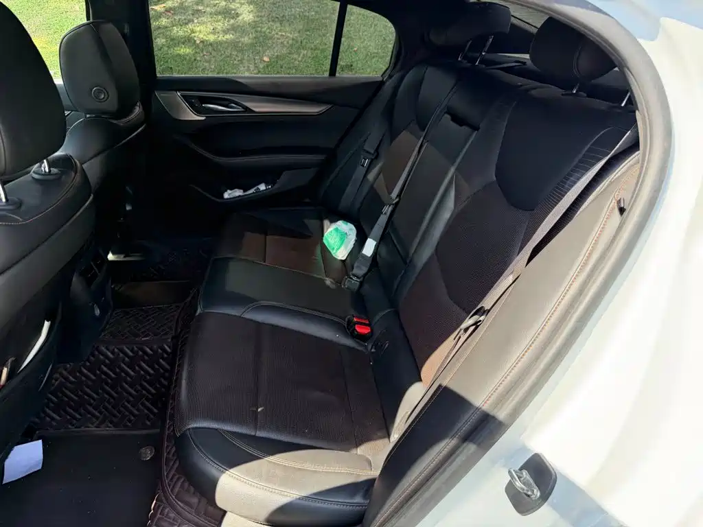 Cadillac CT5 — миниатюра 12