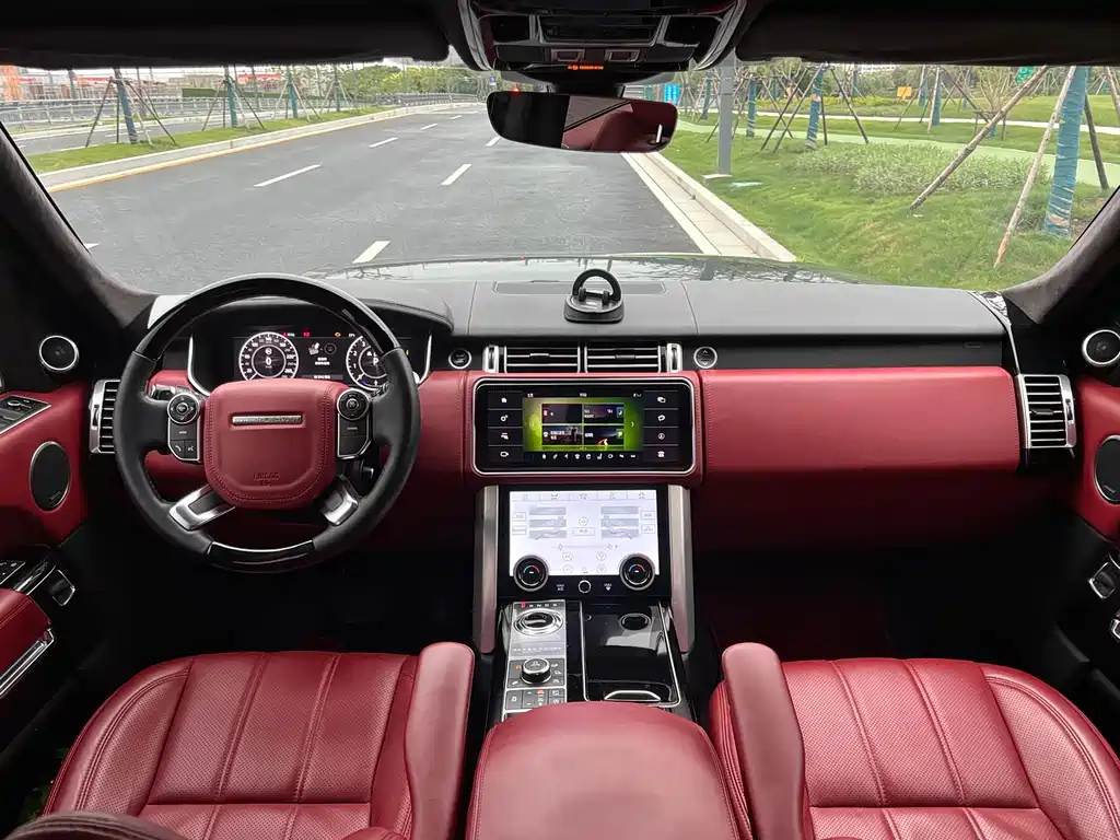 Land Rover Range Rover — миниатюра 5