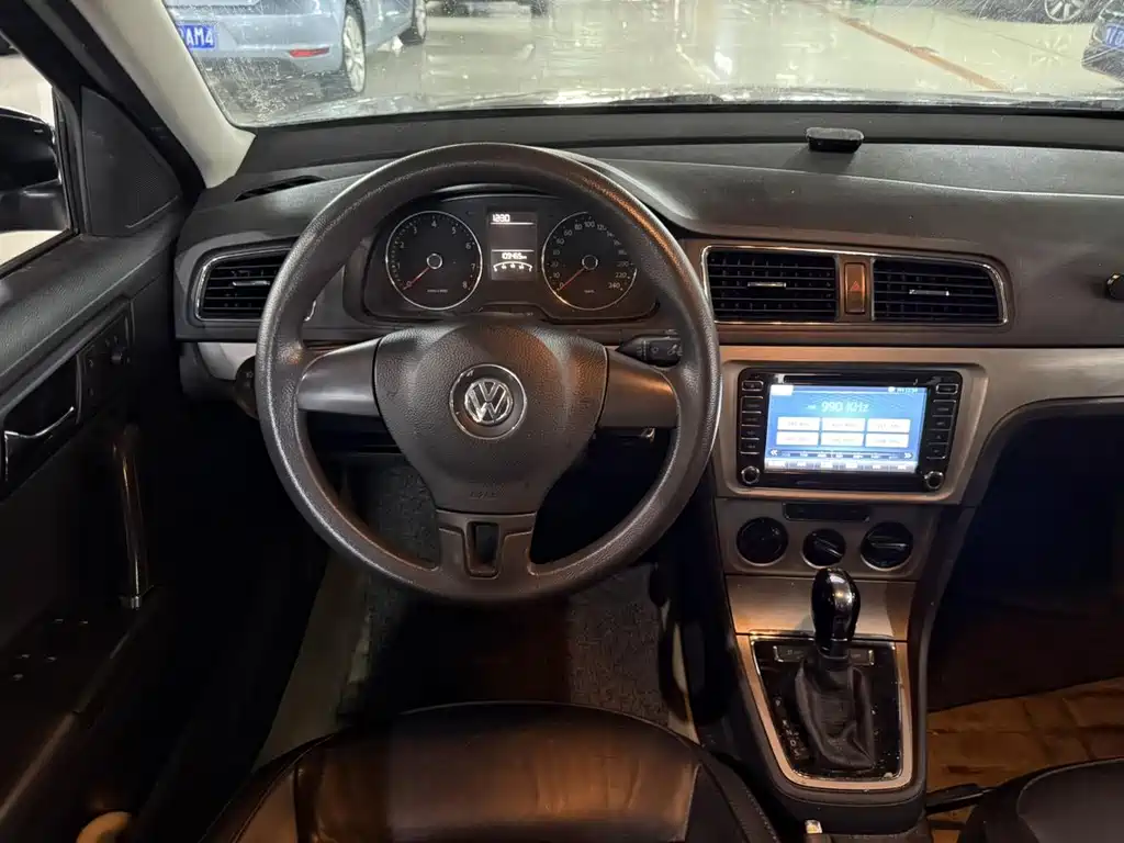 Volkswagen Lavida — миниатюра 4