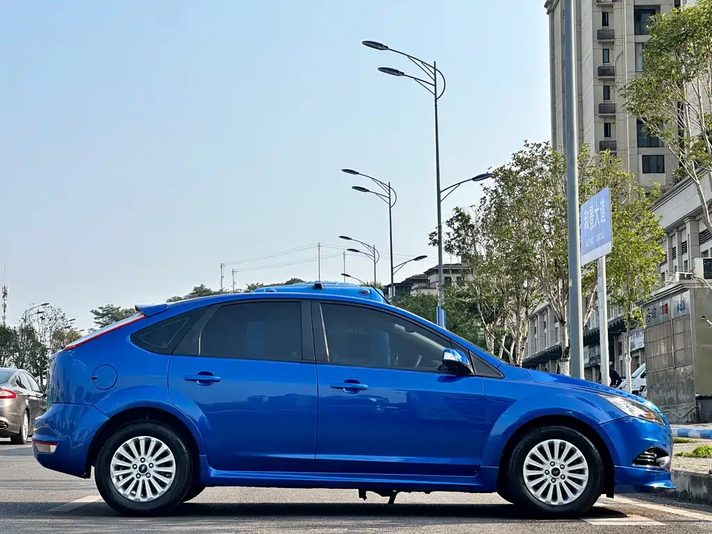 Ford Focus 2013 1.8L AT Fashion