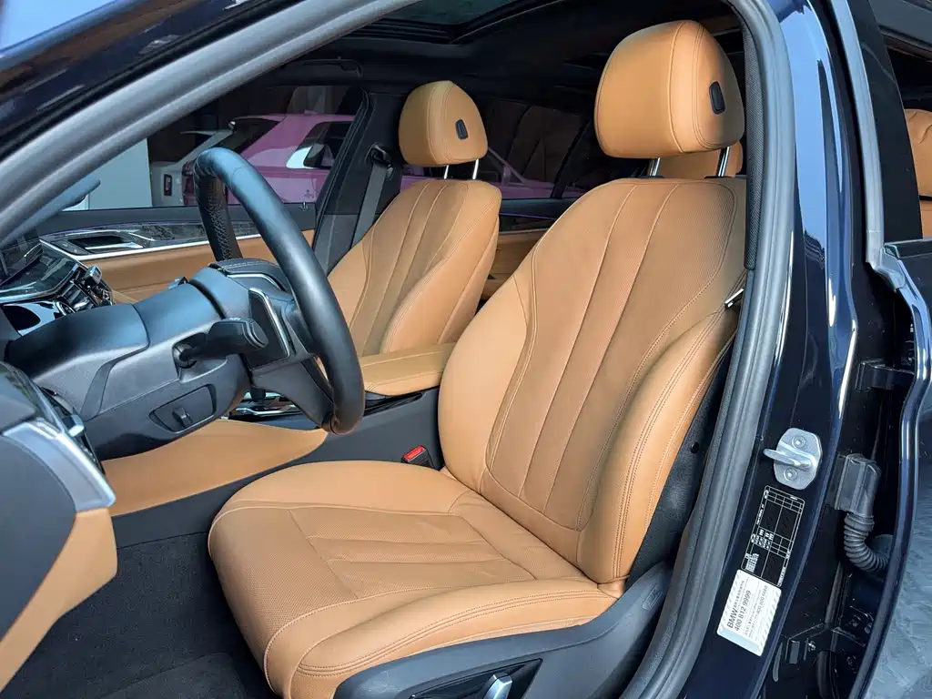 BMW 5 Series — миниатюра 5