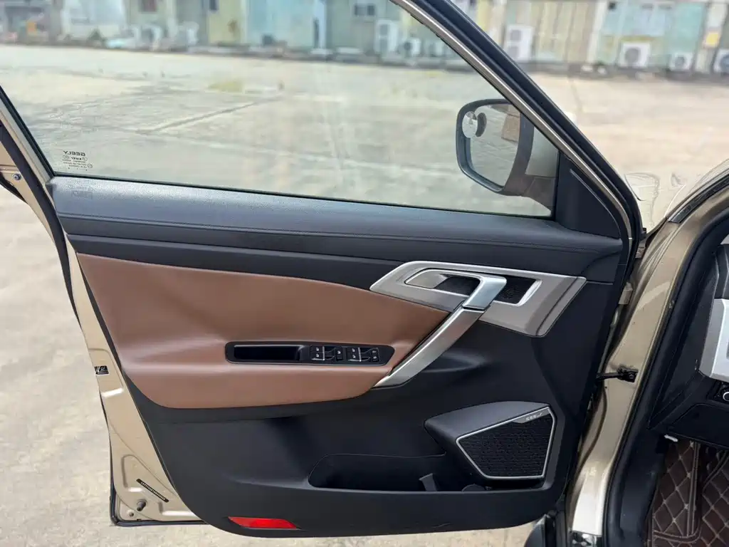 Geely Boyue — миниатюра 4