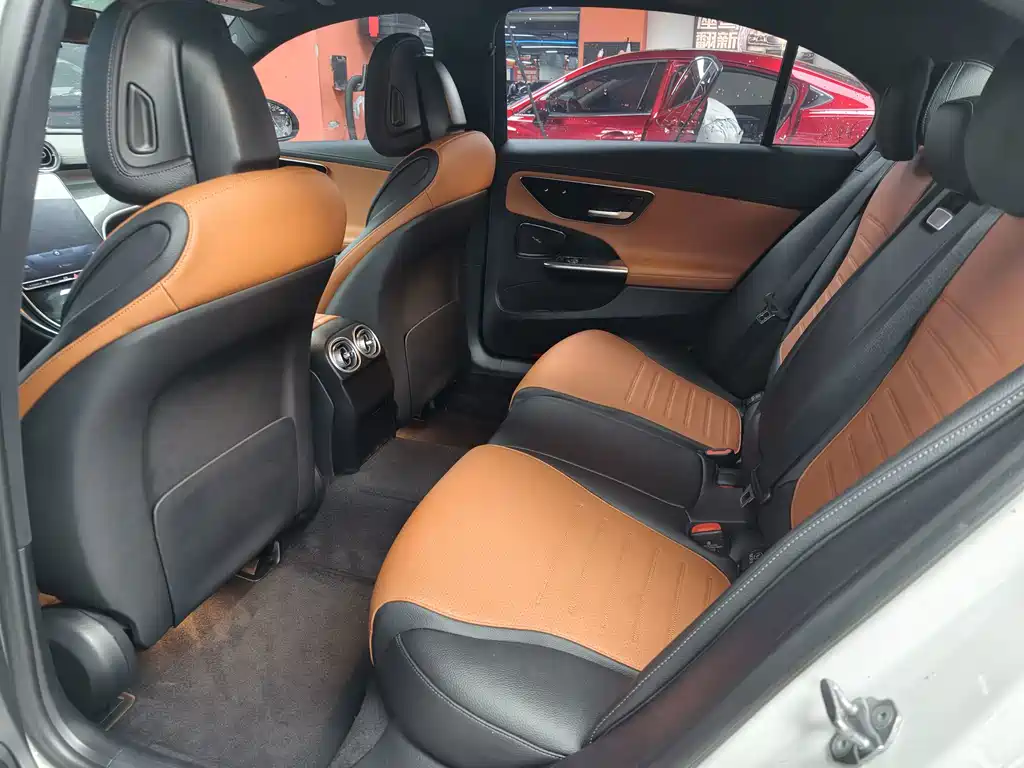 Mercedes-Benz C-Class — миниатюра 8