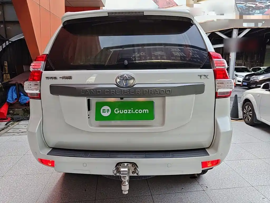 Toyota Land Cruiser Prado 2016 2.7L AT Standard