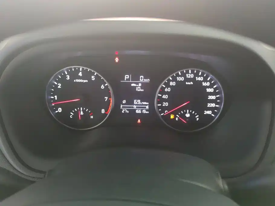 Hyundai Elantra — миниатюра 14