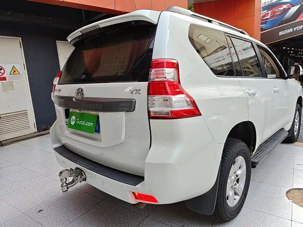 Toyota Land Cruiser Prado 2016 2.7L AT Standard