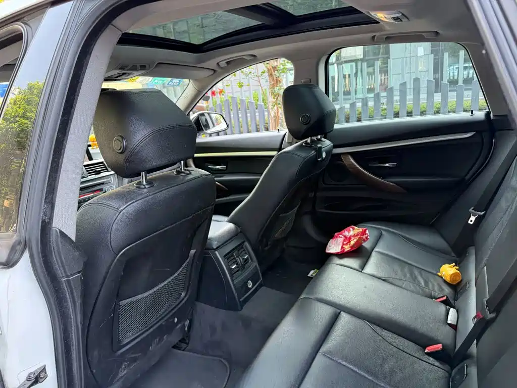 BMW 3 Series GT — миниатюра 11