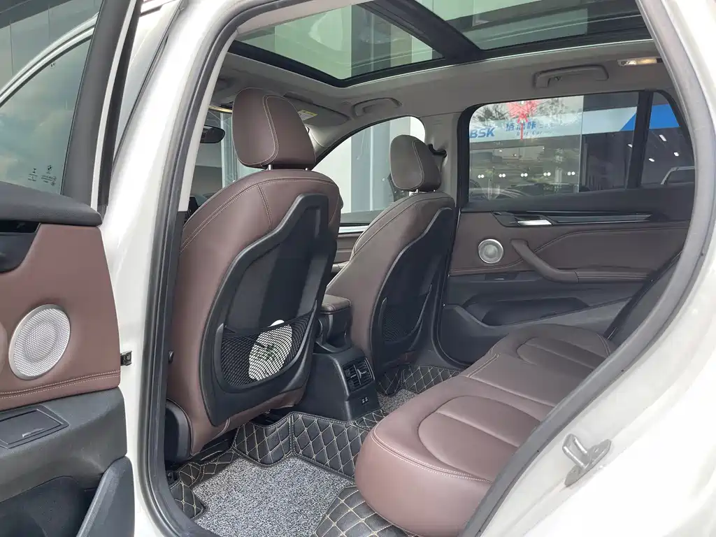 BMW X1 — миниатюра 9