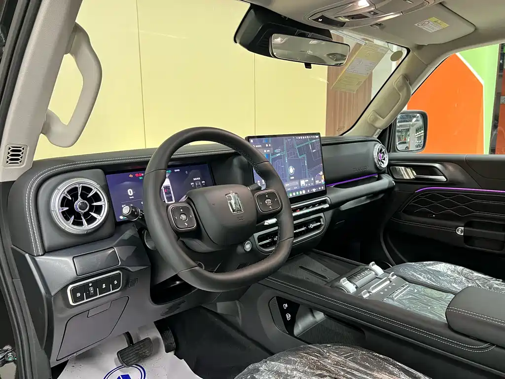 TANK TANK 300 NEW ENERGY