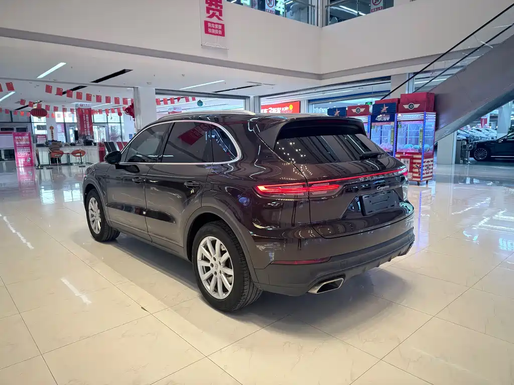 PORSCHE CAYENNE