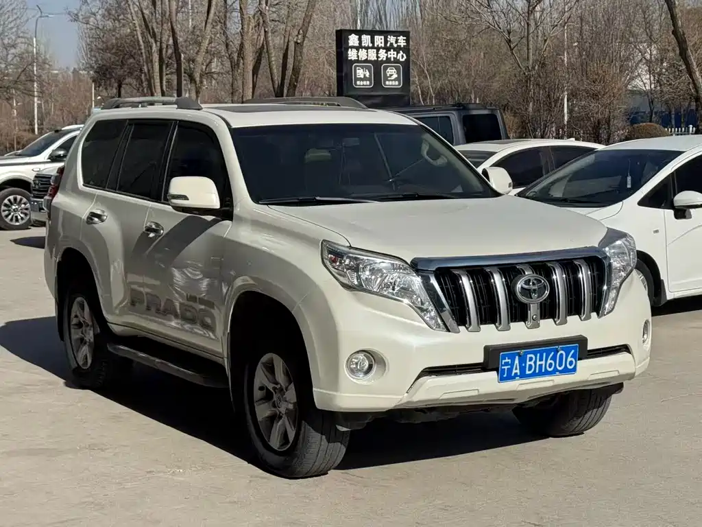 TOYOTA PRADO