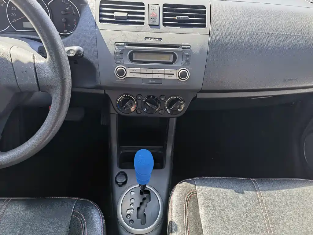 Suzuki Swift — миниатюра 13
