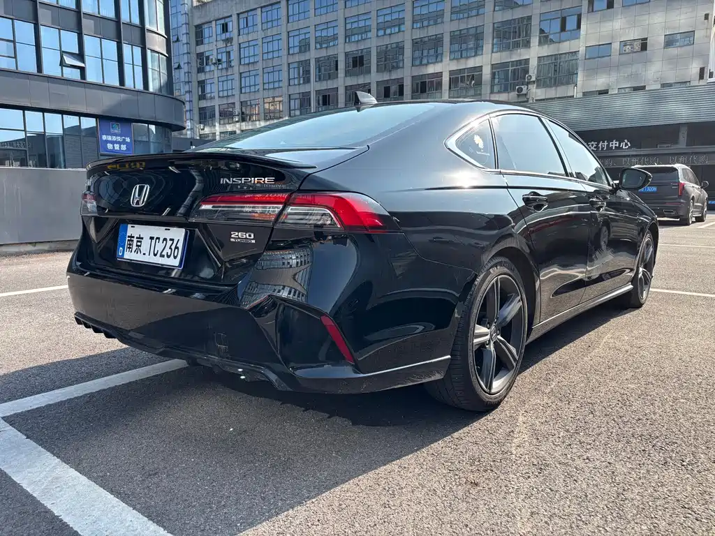 Honda Inspire — миниатюра 9