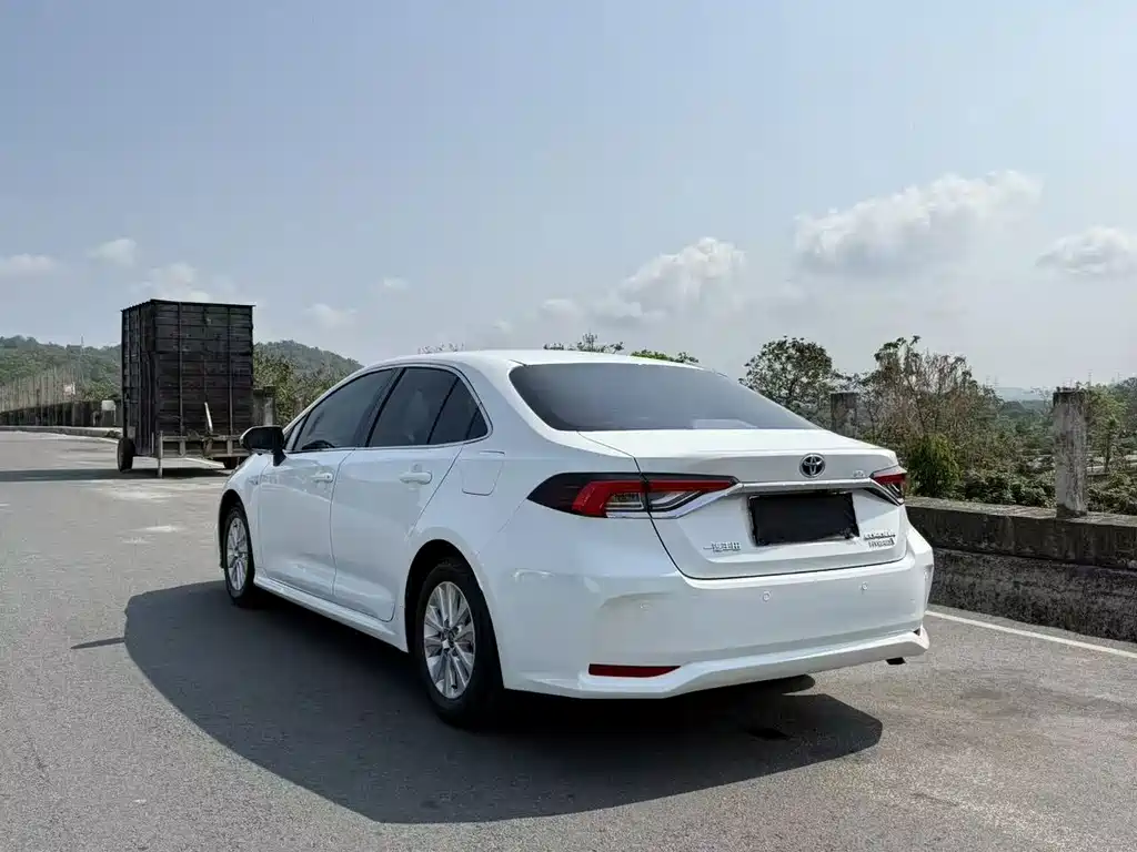 Toyota Corolla — миниатюра 7